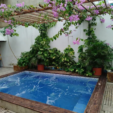 Habitacion Hasta Para 4 Personas Con Aire Acondicionado Y Wifi Bed and breakfast *